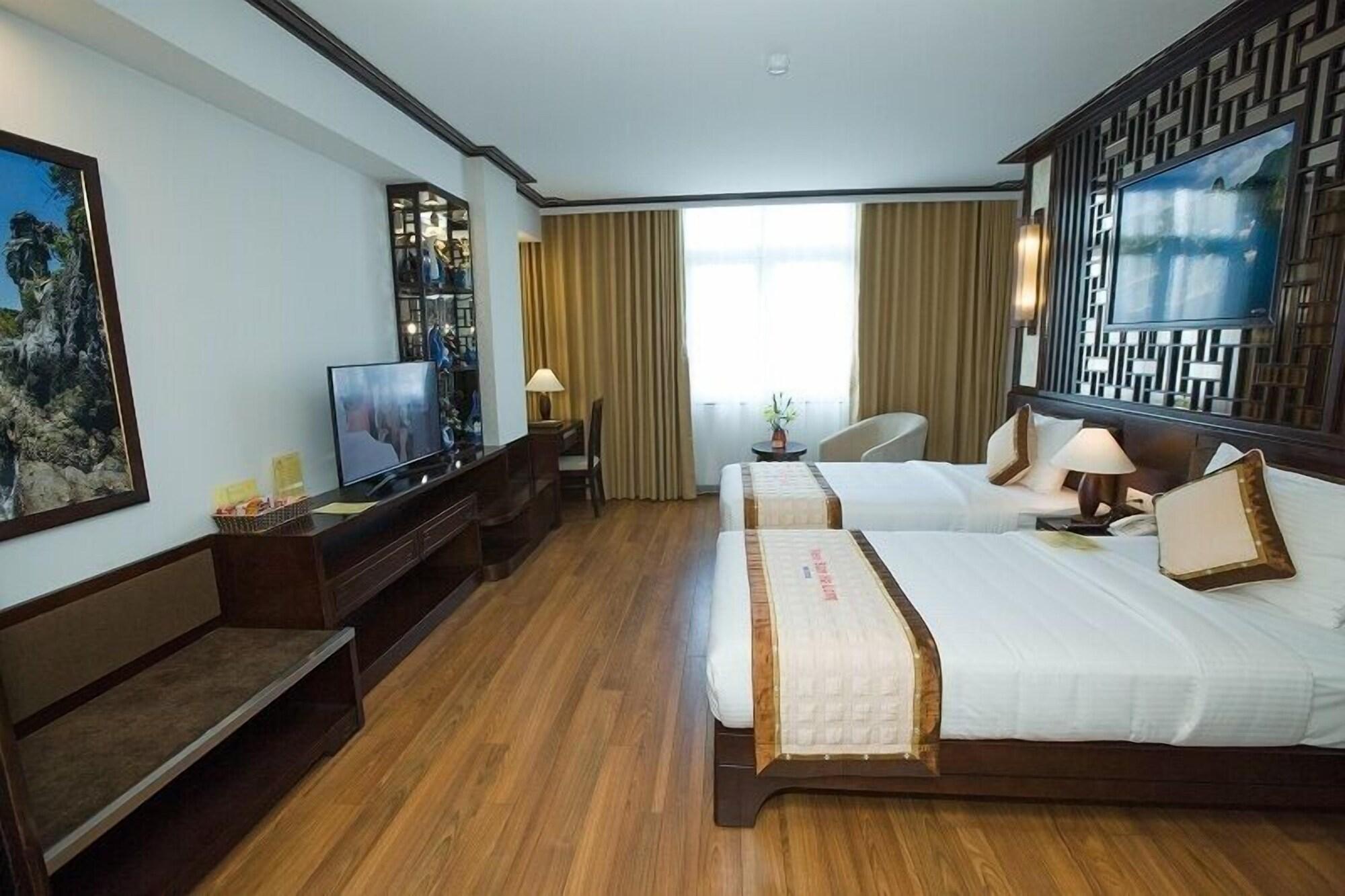 New Star Ha Long Hotel Exterior photo